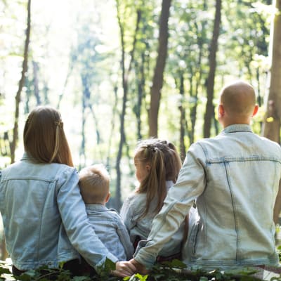 Viajando con Niños: Consejos para una Experiencia Segura