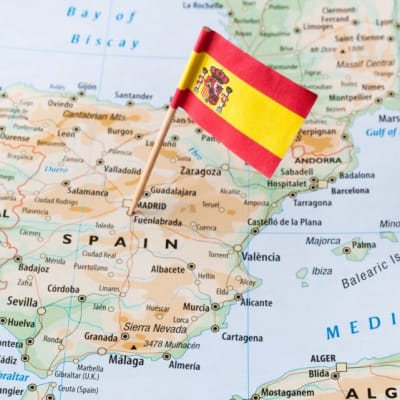 ¡España te espera! Todo lo que necesitas saber para viajar desde Chile