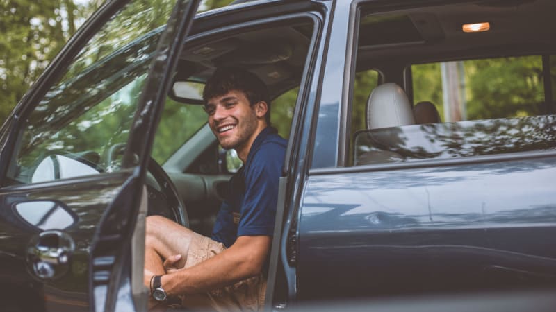 ¿Cuál es el mejor seguro para mi auto nuevo?