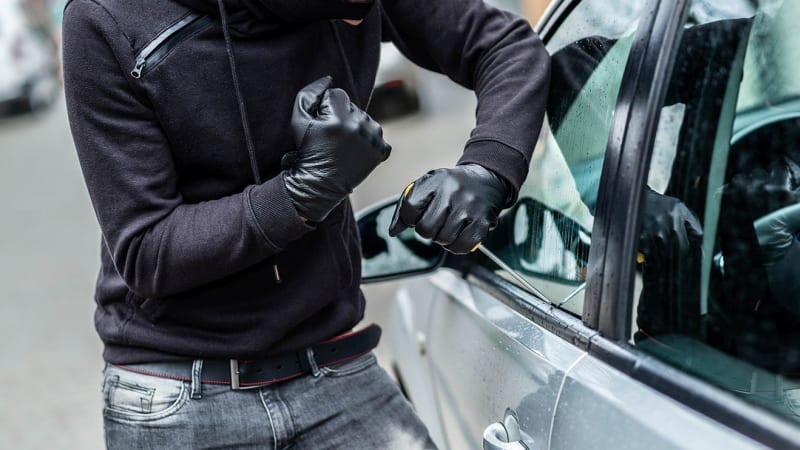 ¿Qué hacer si roban mi auto?
