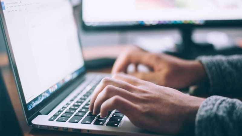 ¿Qué son los seguros online y cómo funcionan?