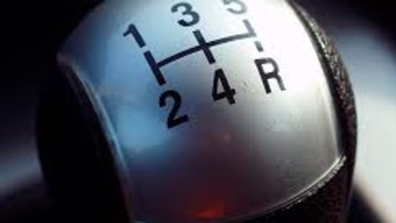 ¡Domina el Arte de Manejar un Auto Mecánico!