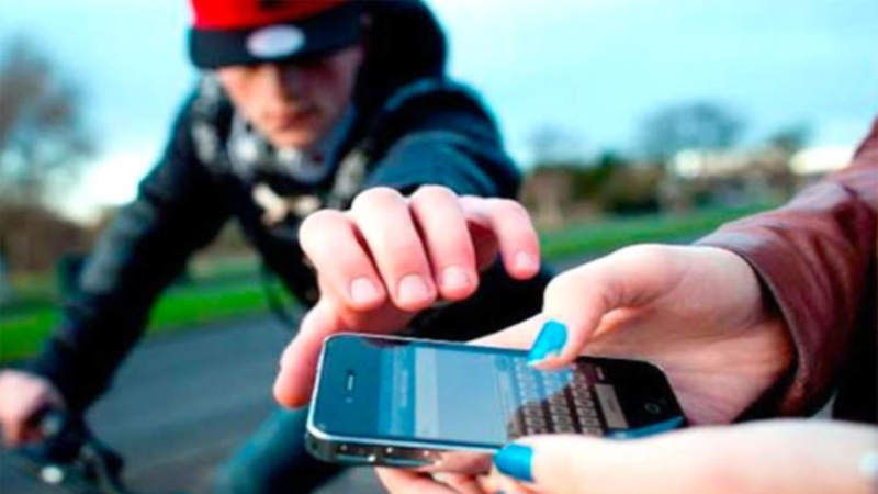 ¡Alerta máxima! El robo de celulares en Chile está en alza: protégete con un seguro
