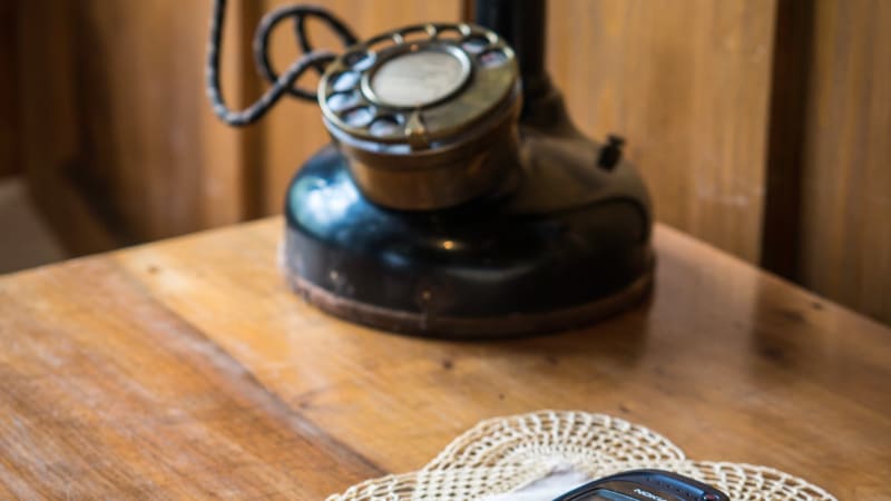 La Historia del Teléfono: De Alexander Graham Bell a la Era Digital