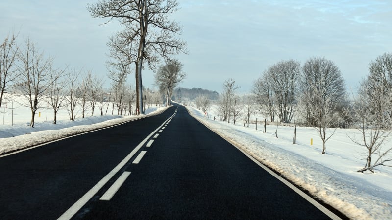 ¿Como manejar con nieve en el camino? 