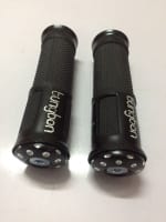 Buy FANCY HANDLE GRIP SET FOR MOTORCYCLE D5 (BLACK) ZOOM on 0 % discount