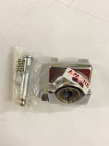 Buy KICK GUTKA WITH LOCK KIT APACHE RTR ZADON on  % discount