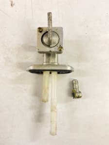 Buy PETROL TAP PLAIN DISCOVER135 CC ZADON on  % discount