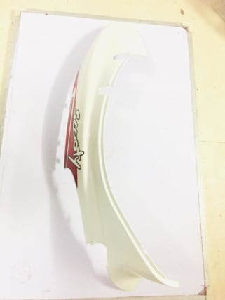 SIDE PANEL TOP RH WIMDELON WHITE (RED STICKER) SCOOTY PEP+