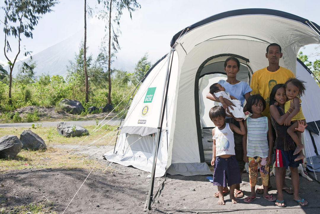 Shelterbox tent in the philippines h97gwz