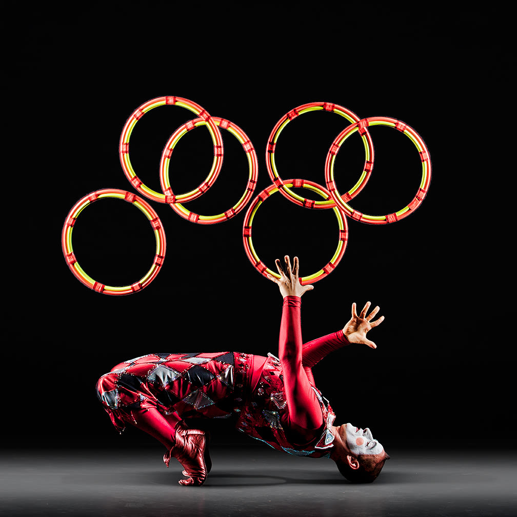 Cirque des voix harlequin hoops elite entertainment puyacb