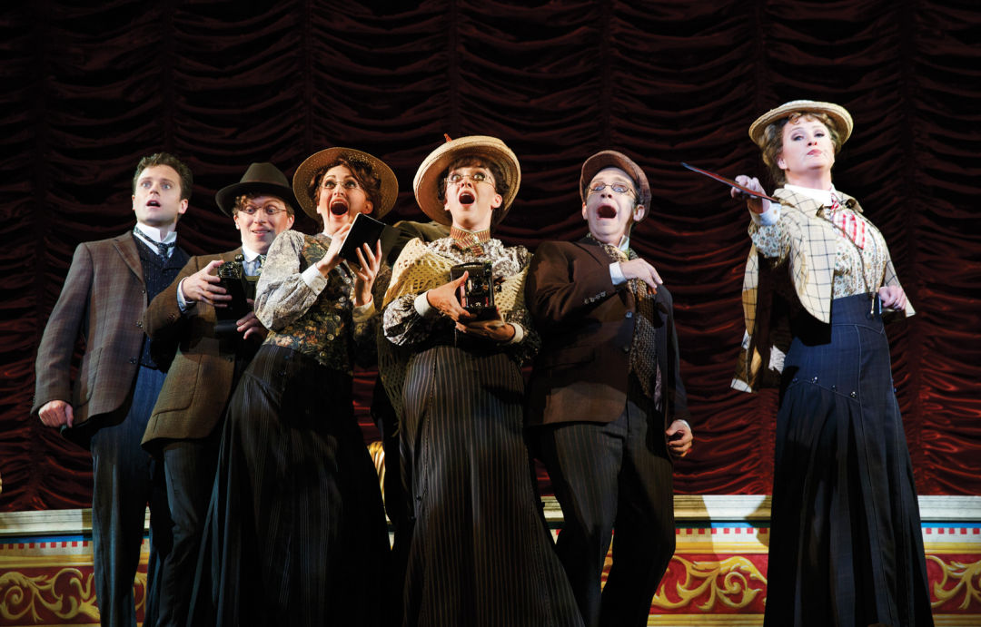 Gglam tour 9 courtesy joan marcus dt418u