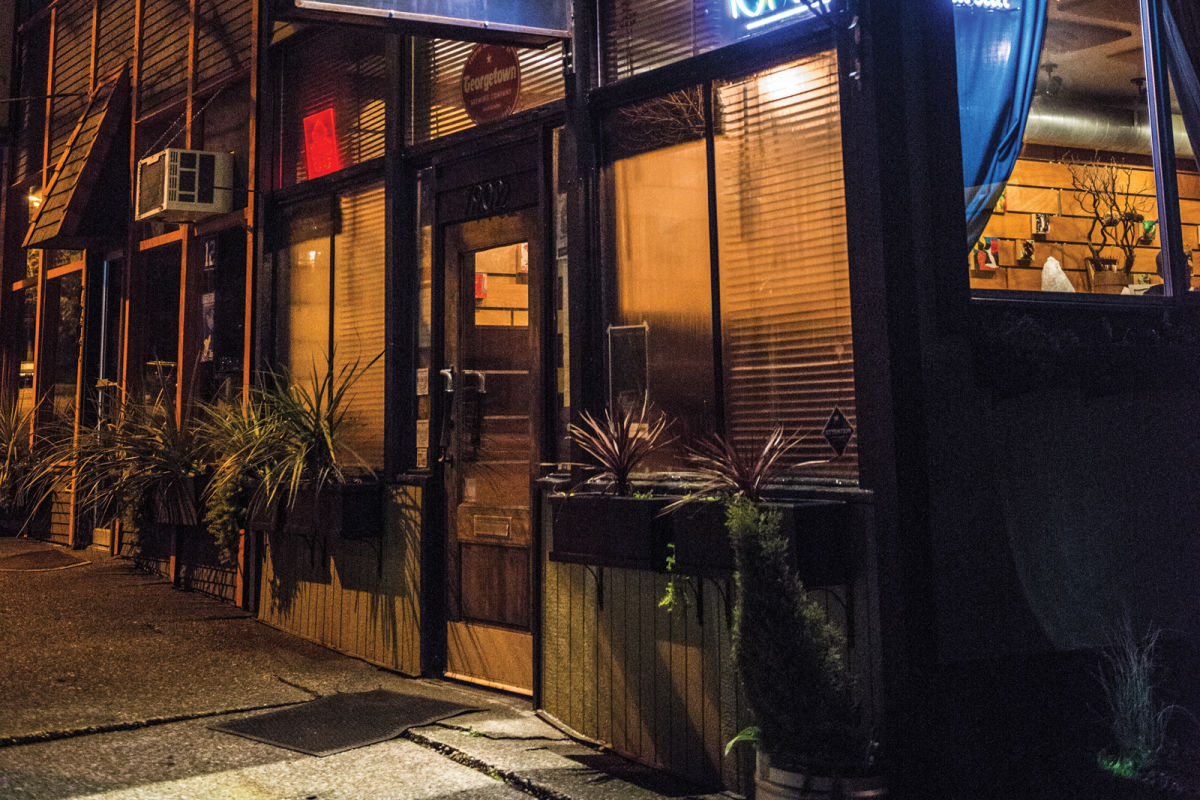 Neighborhood Bars: West Seattle | Seattle Met