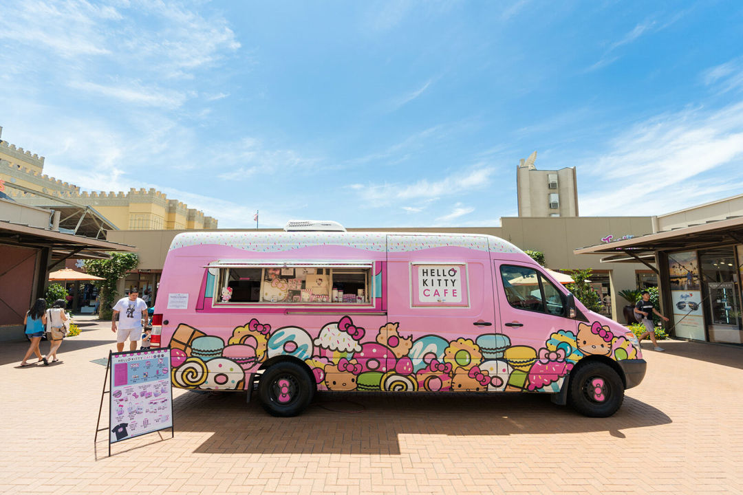 Hello Kitty Cafe Truck comes to town