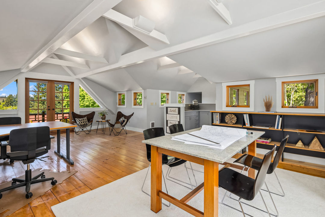 Property Watch: A Charming Bainbridge Island Property Defines Northwest Fusion 4 Web 70 i8kv3u