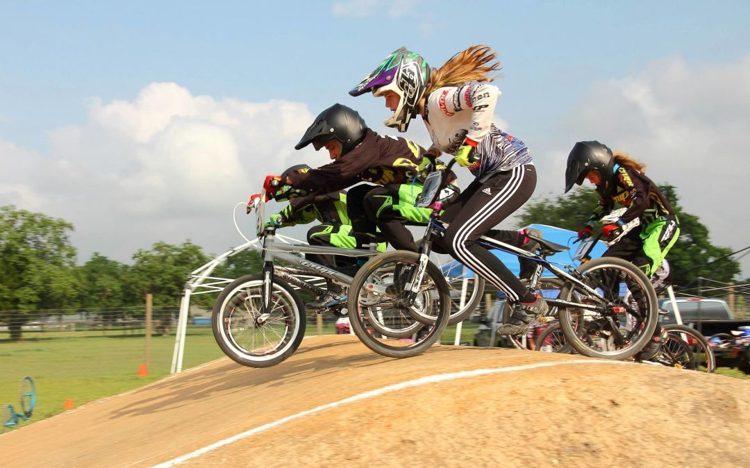 Pearlandbmxjennifer landis gilbertcolton robertswilliam gilbertkorie gilbertabbie johnson q9mqee