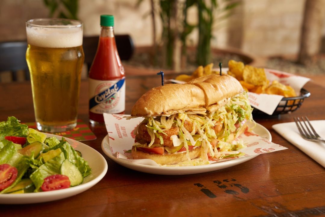 1franklin-bbq-barbecue-poboy_nmpkpm Barbecue Legend Aaron Franklin Comes to Portland for a Pop-Up