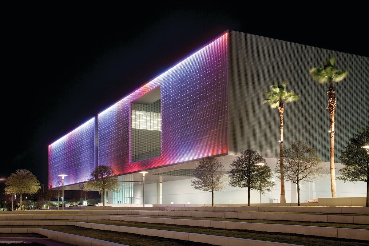 The Tampa Museum of Art Is the Heart of the City's Revitalized Downtown