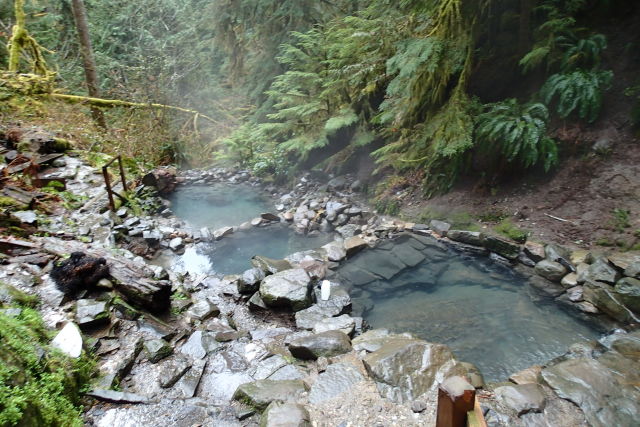 A Pocket Guide to Pacific Northwest Hot Springs