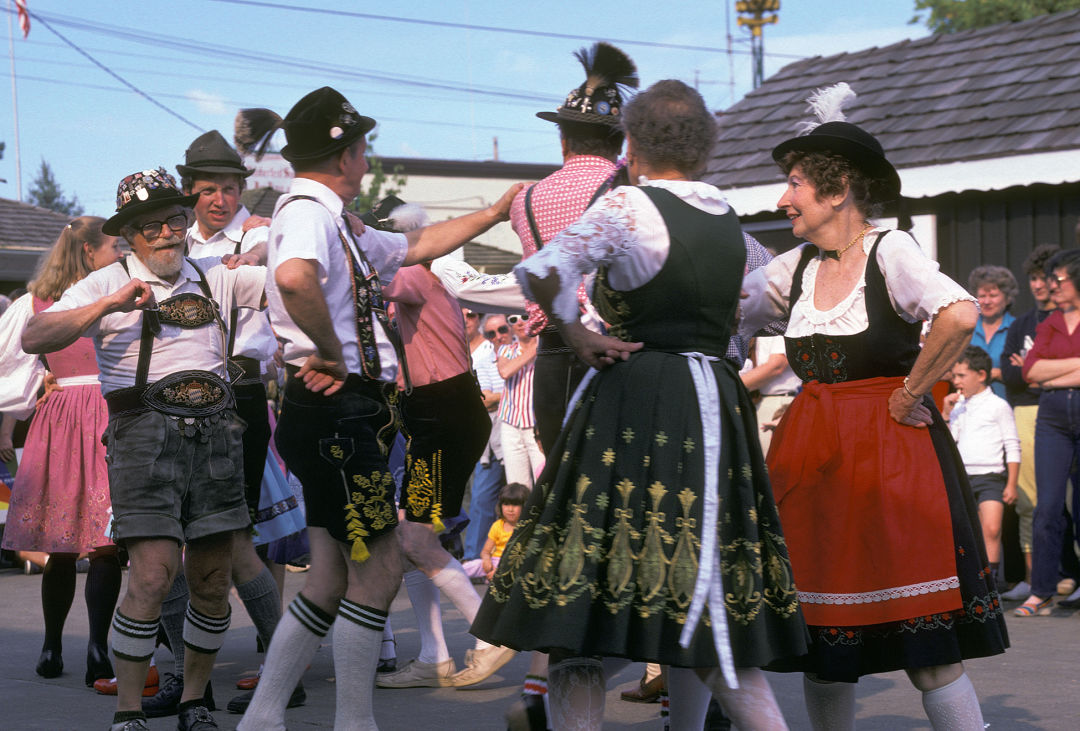 mount-angel-oktoberfest_AP68KA_kia8hz What to Do in Oregon in September