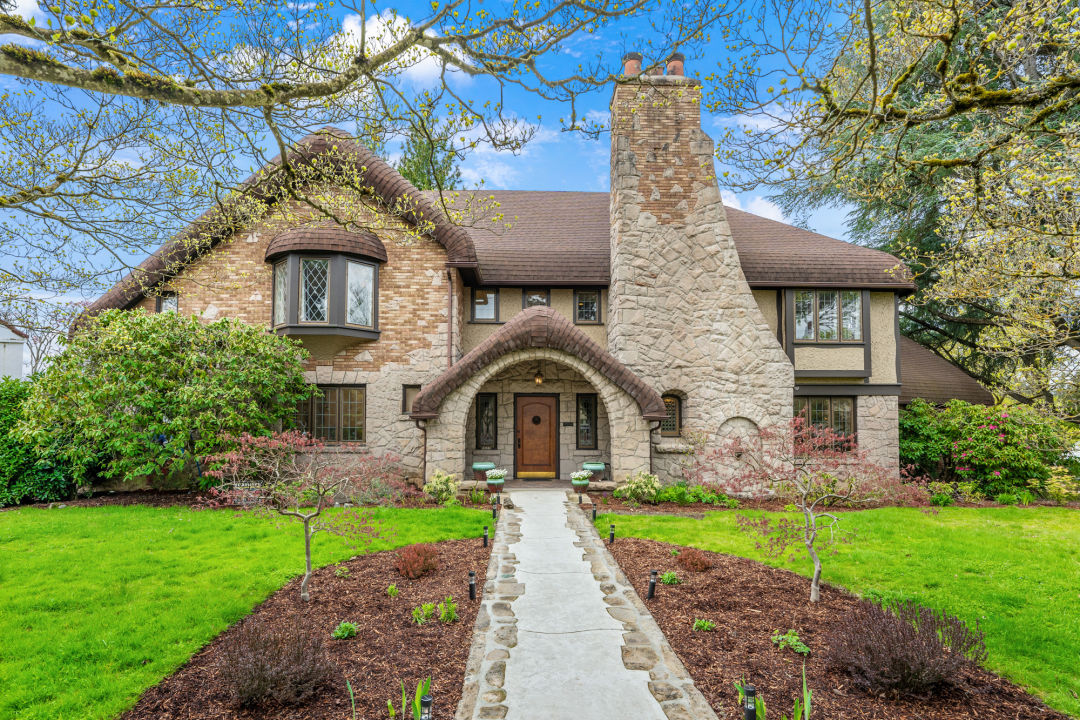 1-Front_1_tjeeyt Property Watch: A Jewel of an English Cottage in Eastmoreland