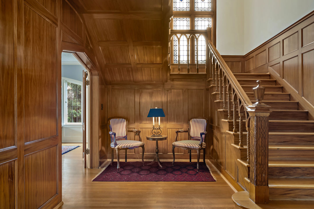 6-Entry_Alcove_Detail_jigxig Property Watch: A Jewel of an English Cottage in Eastmoreland