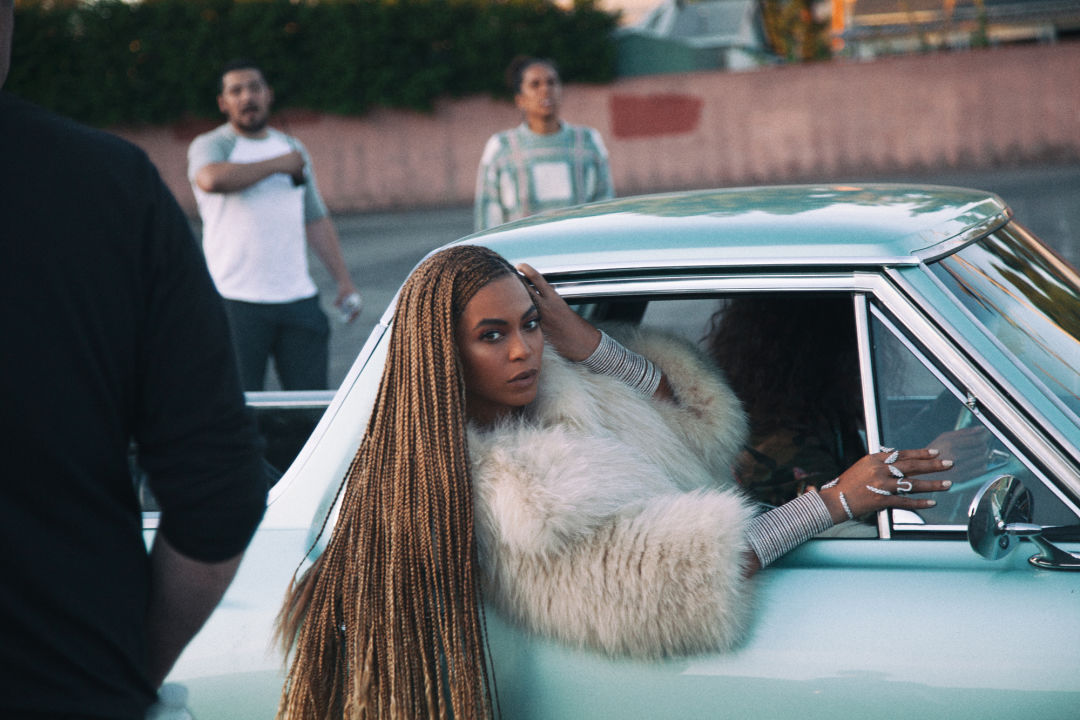 Beyonce photocredit robin harper h8wl2j