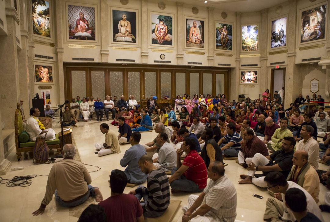 Hare krishna lovefest 001 qwobtr