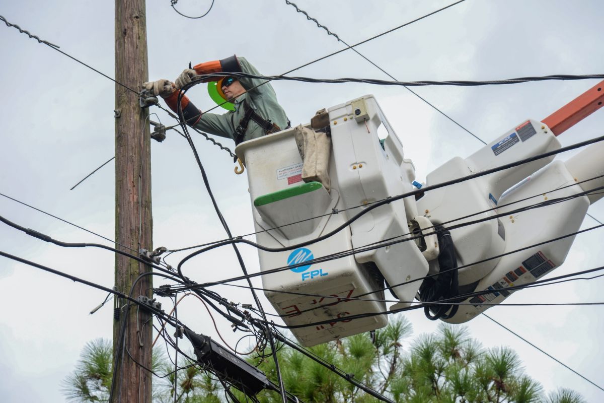 Here's What FPL Will Be Doing to Restore Power After Hurricane Ian