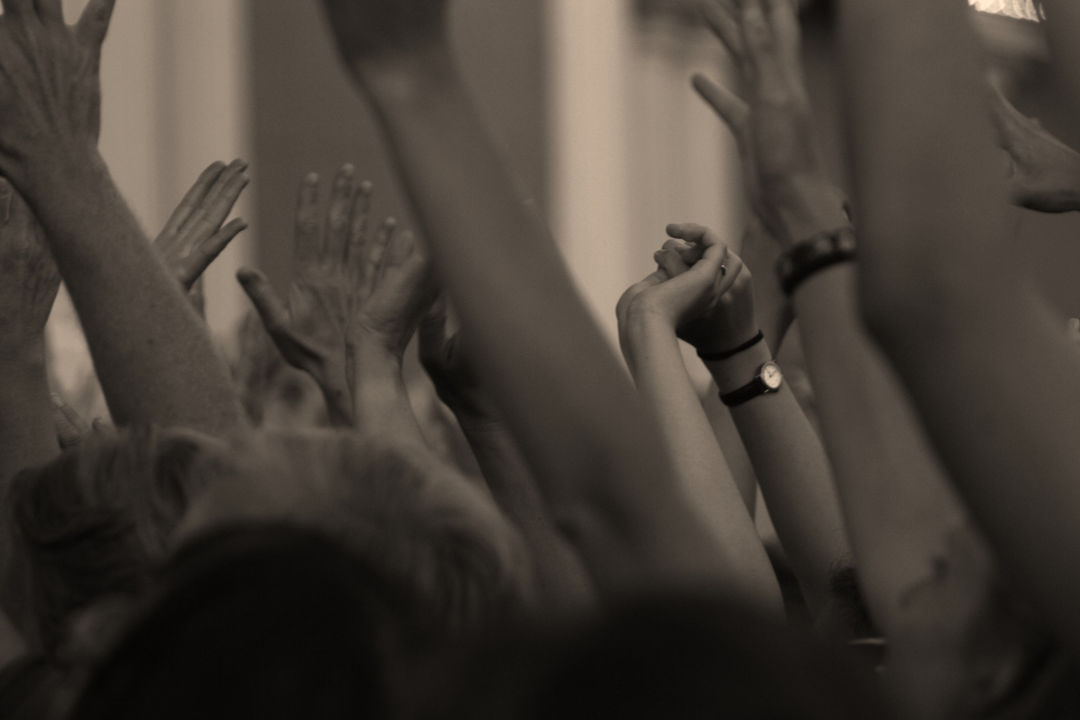 Musicaudiencehands rrw8ot