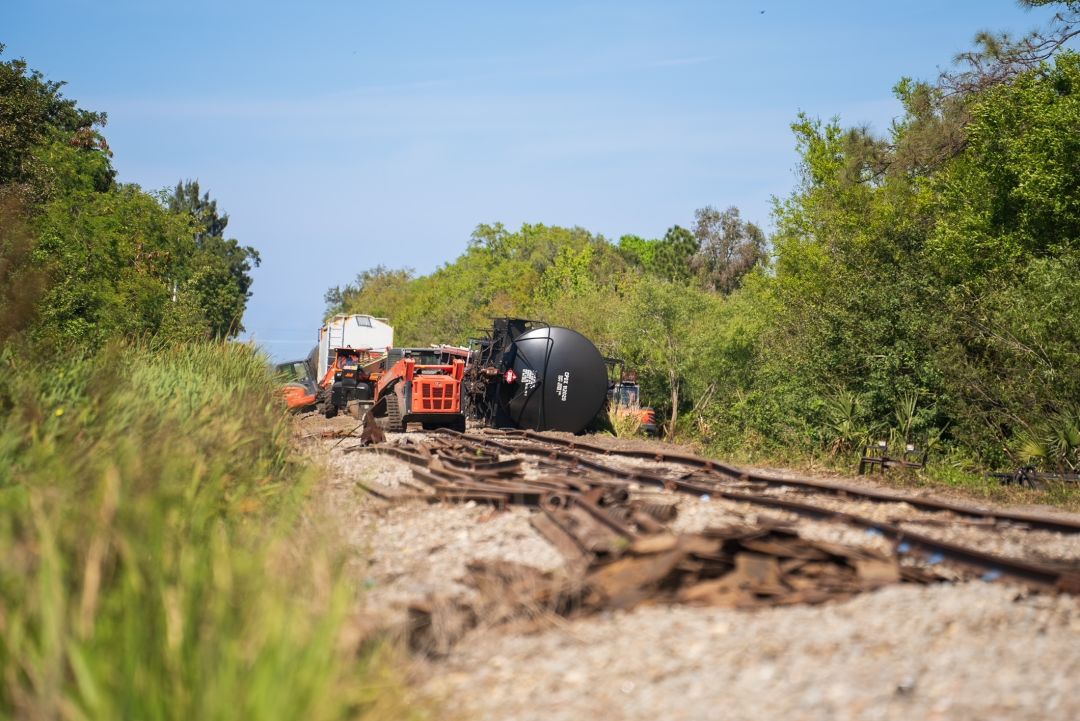 A train carrying 30,000 gallons of propane derailed near Sarasota-Bradenton International Airport on Tuesday.