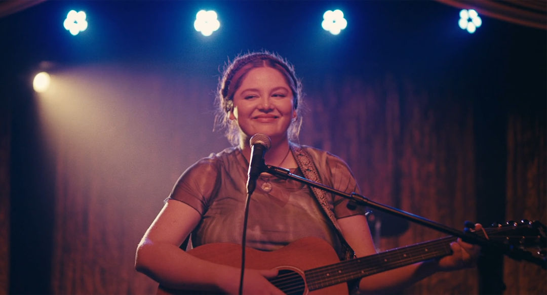 Cora in the film Cora Bora, played by Megan Stalter.