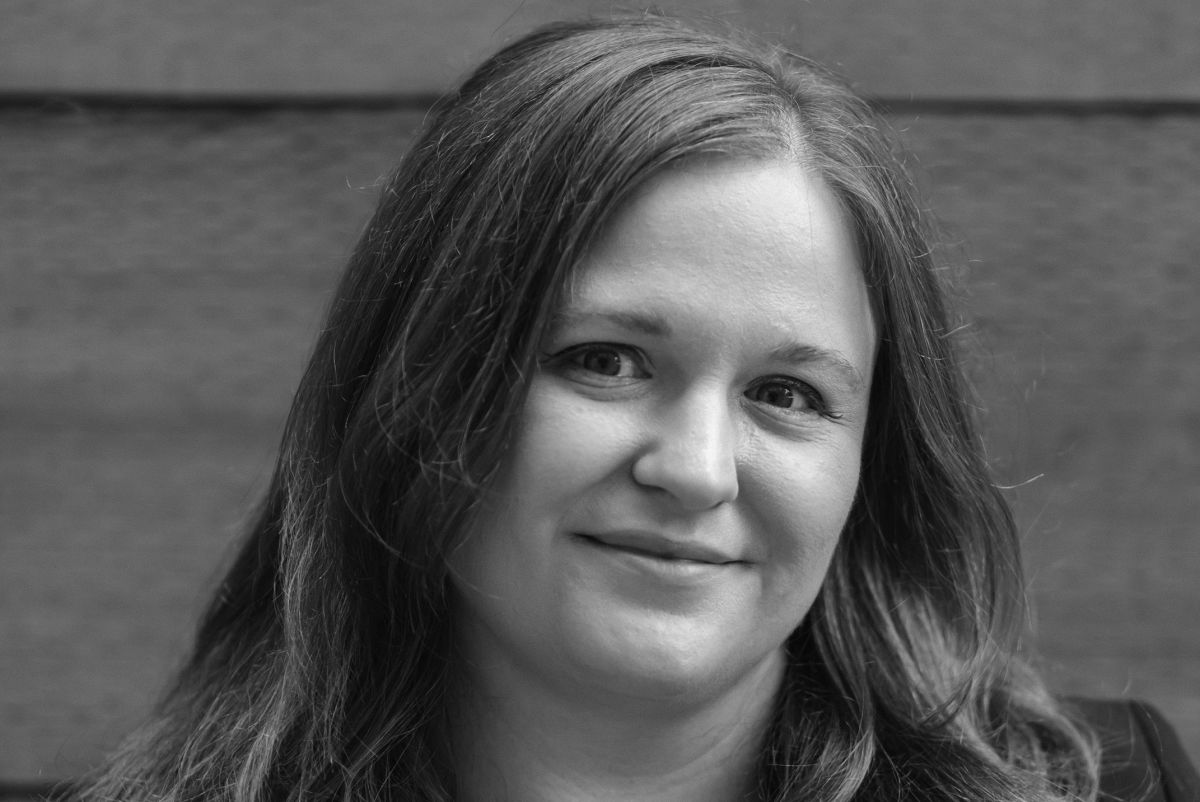 What Makes a Restaurant Influential?