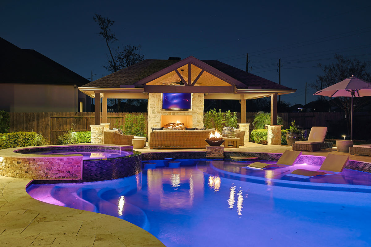 Houston’s Top Pool and Patio Trends for Summer 2025