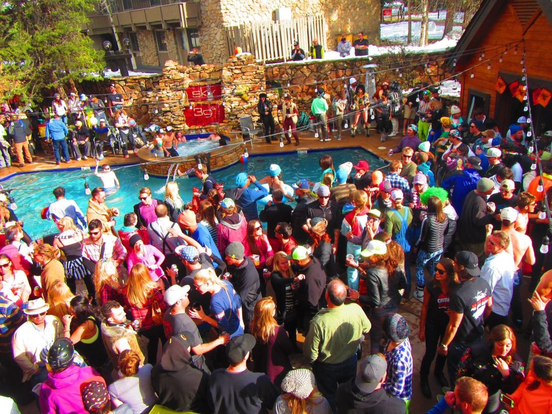 Skyhotelpoolapresparty fosgwe