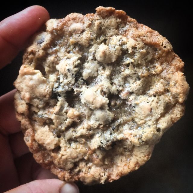 Lovelys barley raisin cookie bviedn