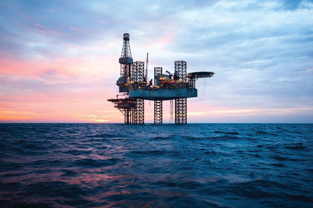 bladeren Marxisme Supermarkt Ten Years After Deepwater Horizon, the Possibility of Offshore Oil Drilling  in the Gulf Has Resurfaced | Sarasota Magazine