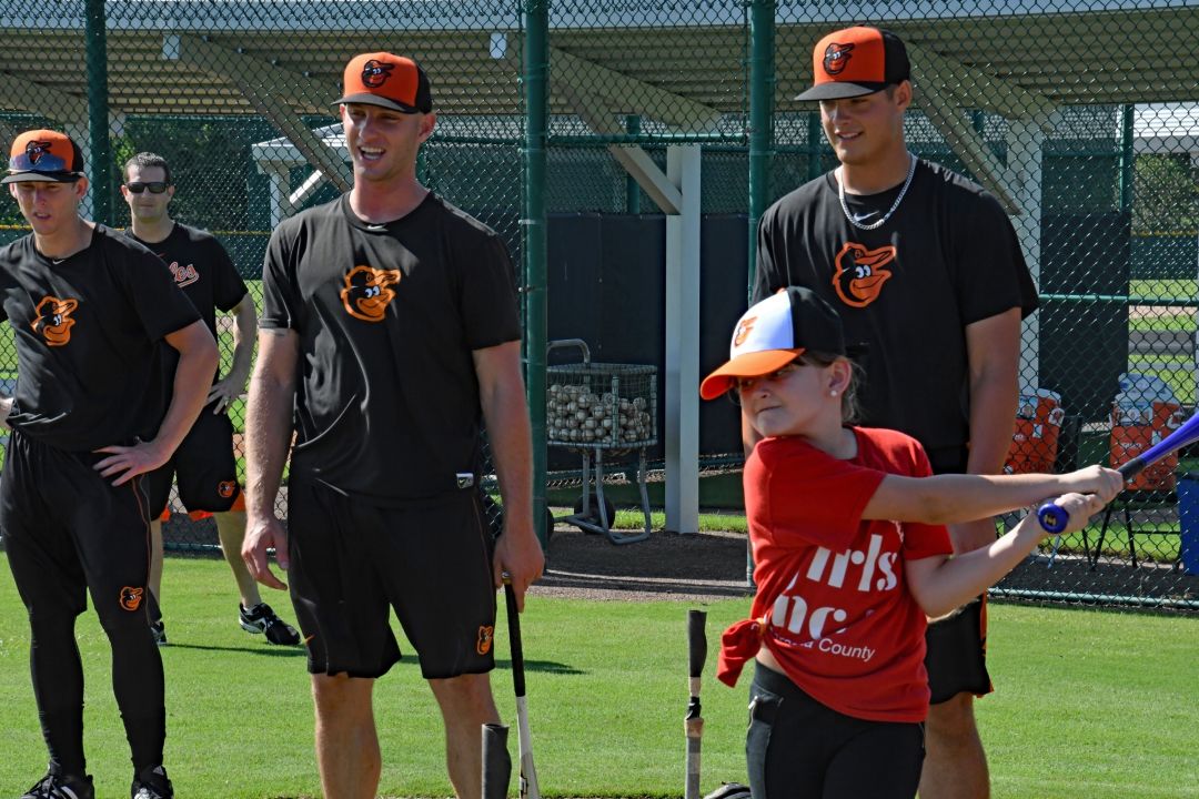 Girls inc clinic at orioles batting kcwcx1
