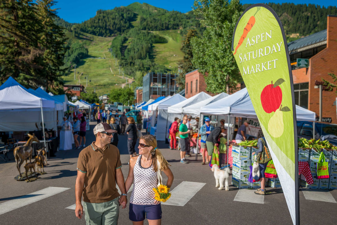 140802 co aspen market 247blur detail 1 vrcjfl