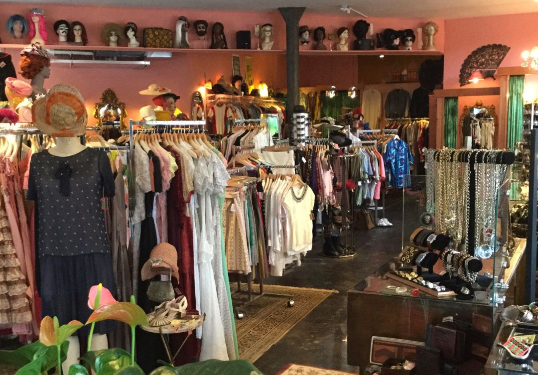 Magpie vintage new location on hawthorne 1 qksfsq