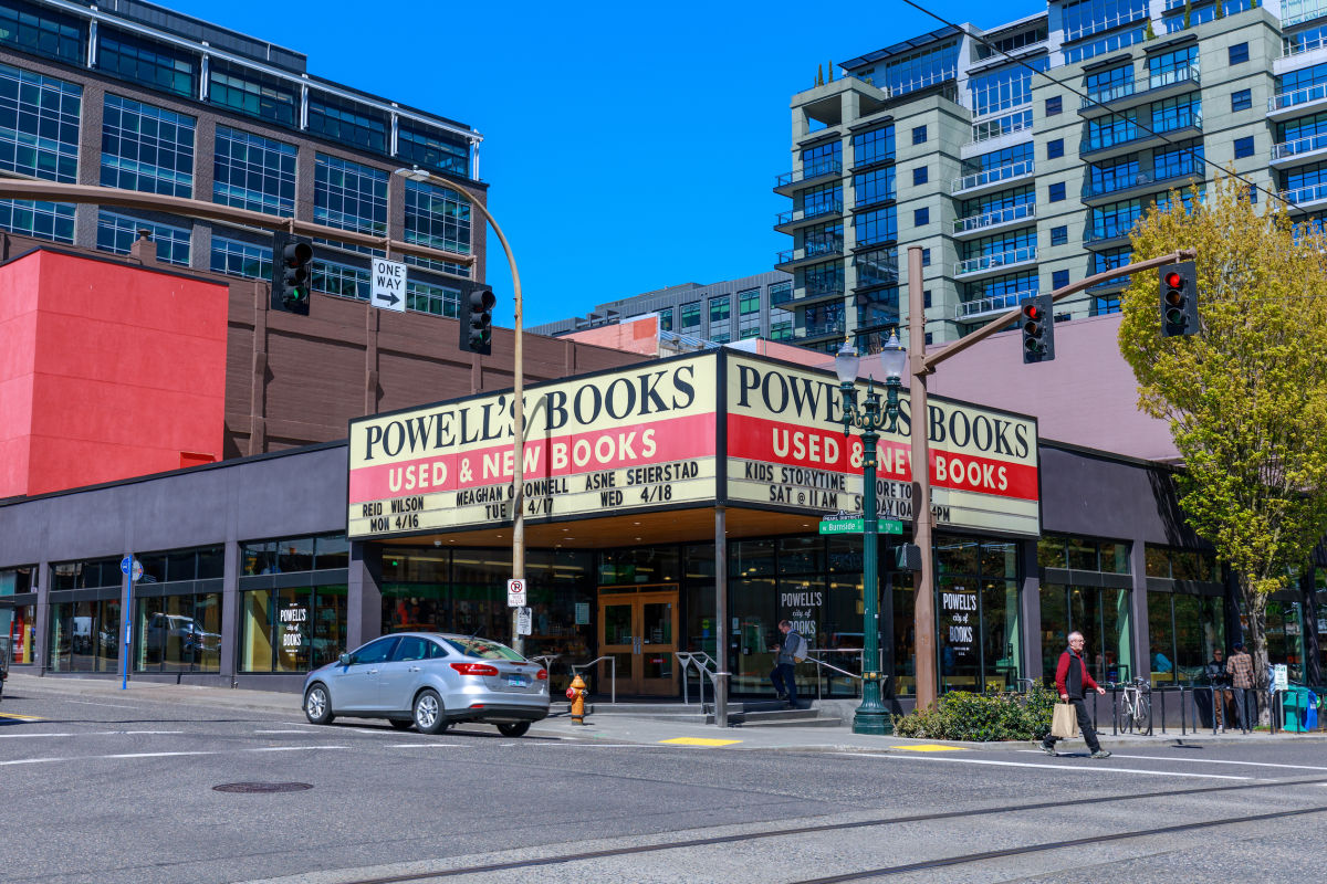Powell S Will Continue To Sell Andy Ngo S Book Online Portland Monthly