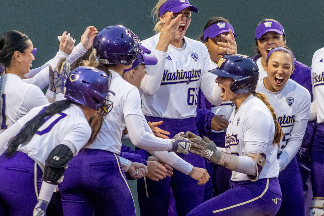 You Should Be Watching the Washington Softball Team Seattle Met