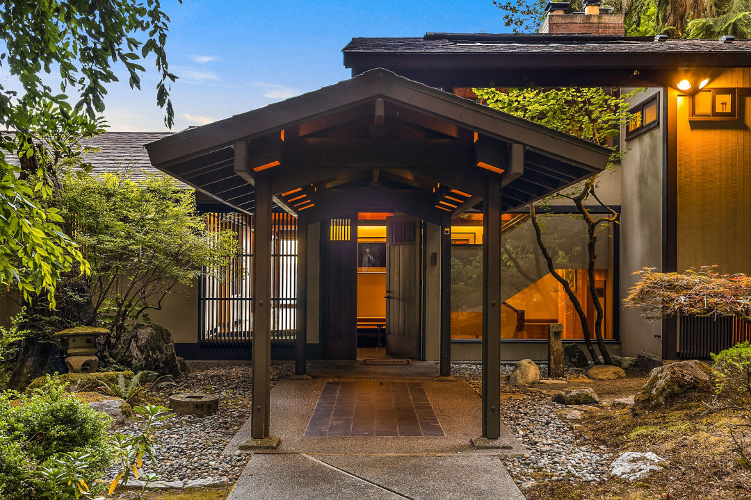 Property Watch A Home With A Garden Oasis On Bainbridge Island Seattle Met property-watch-a-home-with-a-garden-oasis-on-bainbridge-island-seattle-met