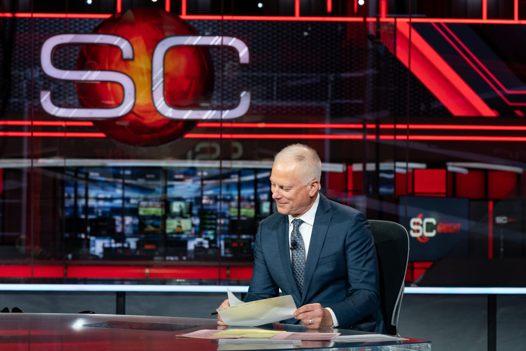 Kenny Mayne on SportsCenter set