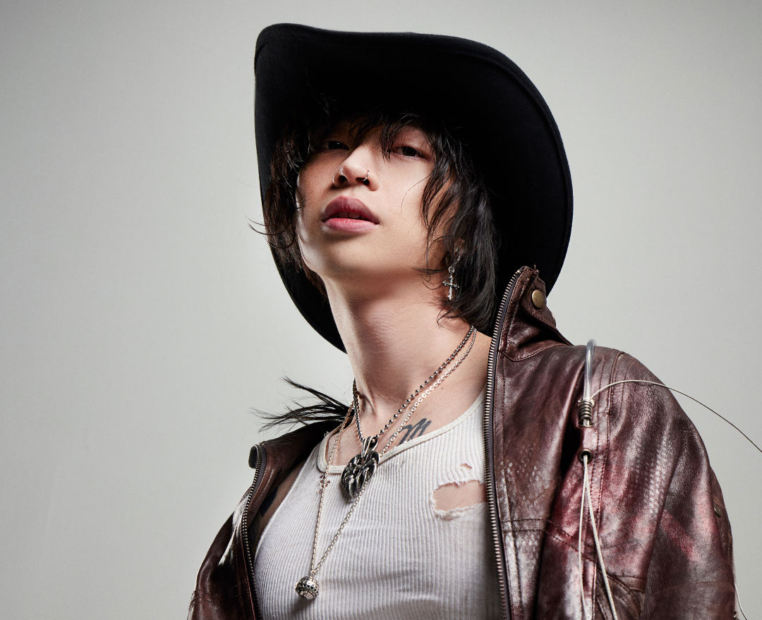 Profile picture of Keshi in a black cowboy hat.