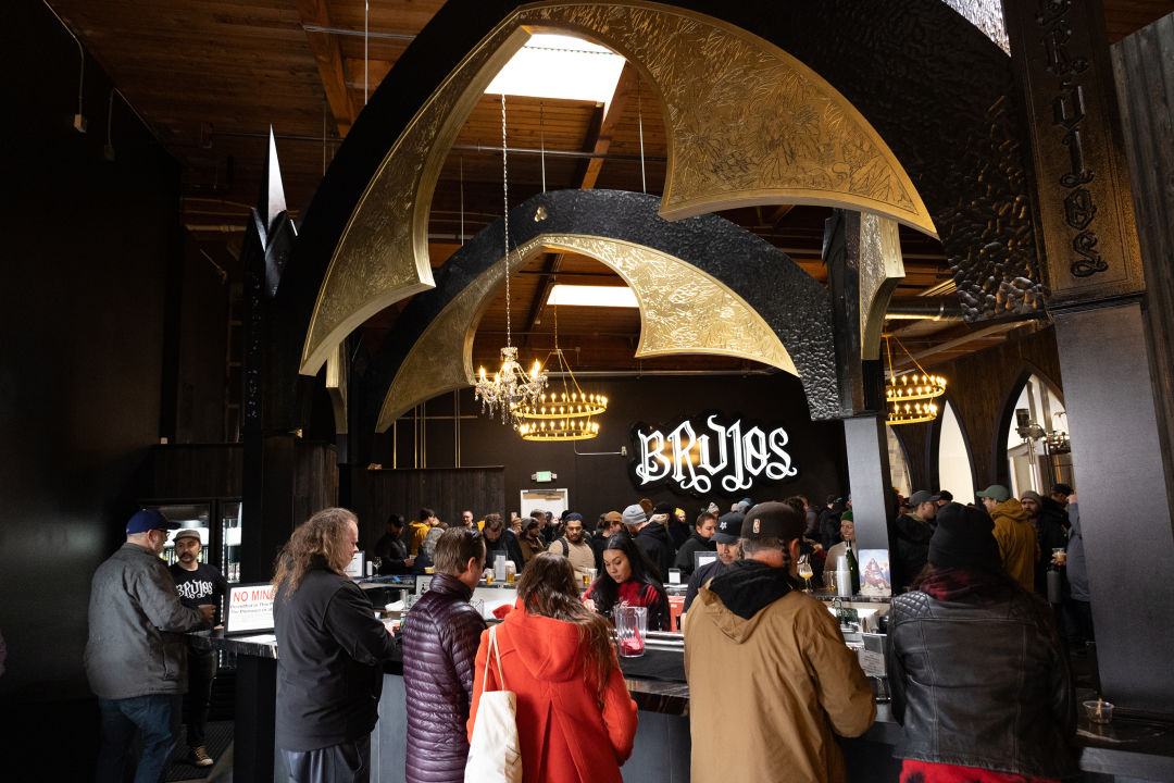 brujos-beer-brewery-best_eiegwo The Best Breweries in Portland, Oregon