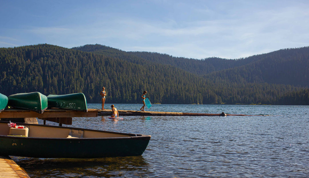 lost-lake-swimming_mike-novak_mf0sfc The Best Swimming Holes Within 3 Hours of Portland