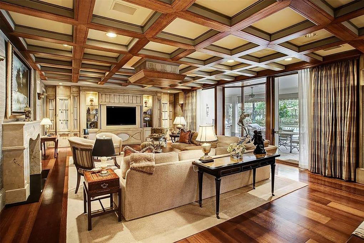 A Houston Oil Exec's Stunning Arts and Antiques Collection Is Heading to Auction - Vimarsana News
