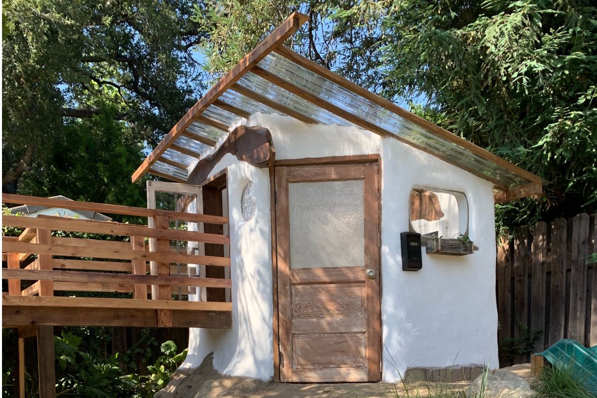 Learn How to Build  Your  Own  Tiny Hobbit Home Portland 