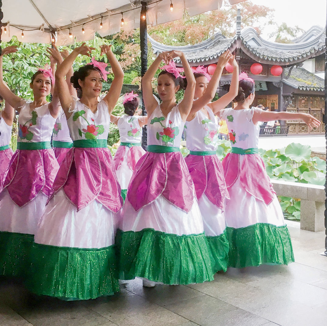 Autumn moon festival performance vqzkhd